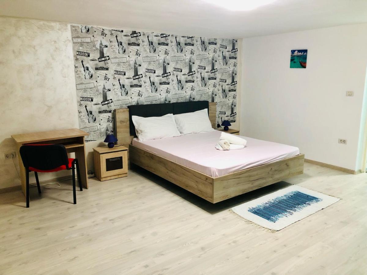 Central Park - Big Apartment - 3 Rooms - Free Parking T5 Тимишоара Екстериор снимка